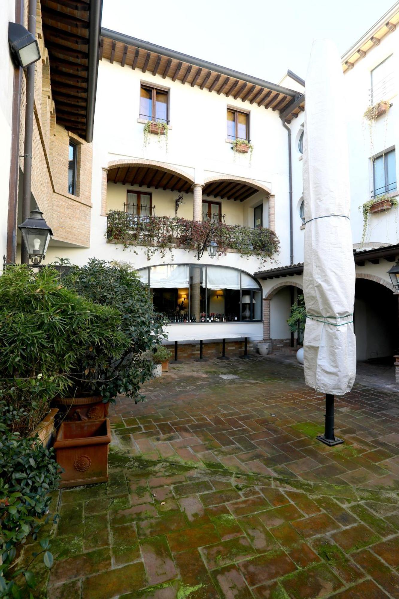 Locanda Stella D'Oro Soragna Extérieur photo
